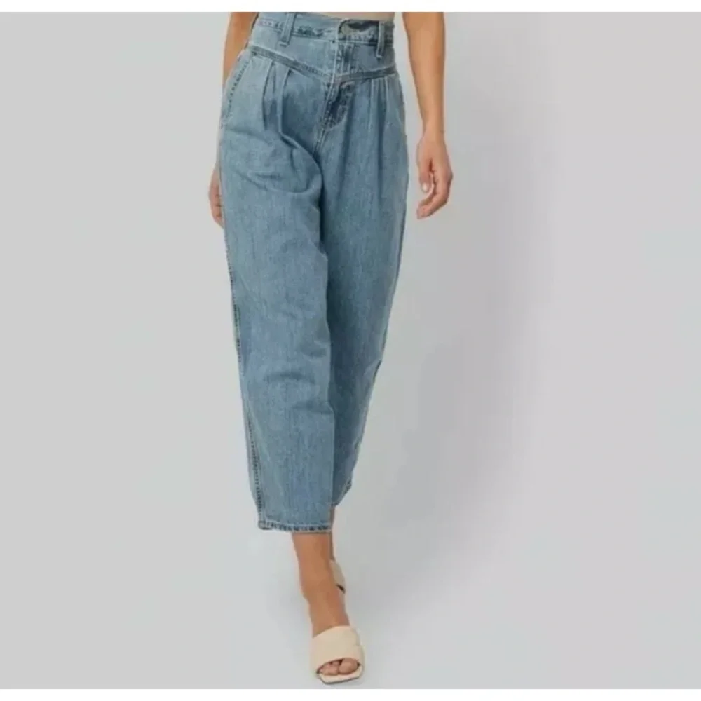 Levi’s New Big E Balloon 80’s Style‎ Jeans size 23
